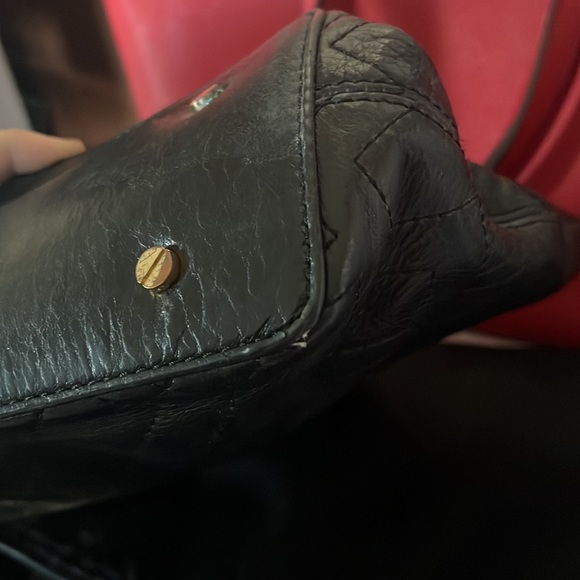 Tory Burch leather Logo quilted embossed tote bag in black - Picture 10 of 10